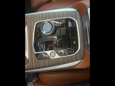 2025 BMW X7 M60i Sports Activity Vehicle