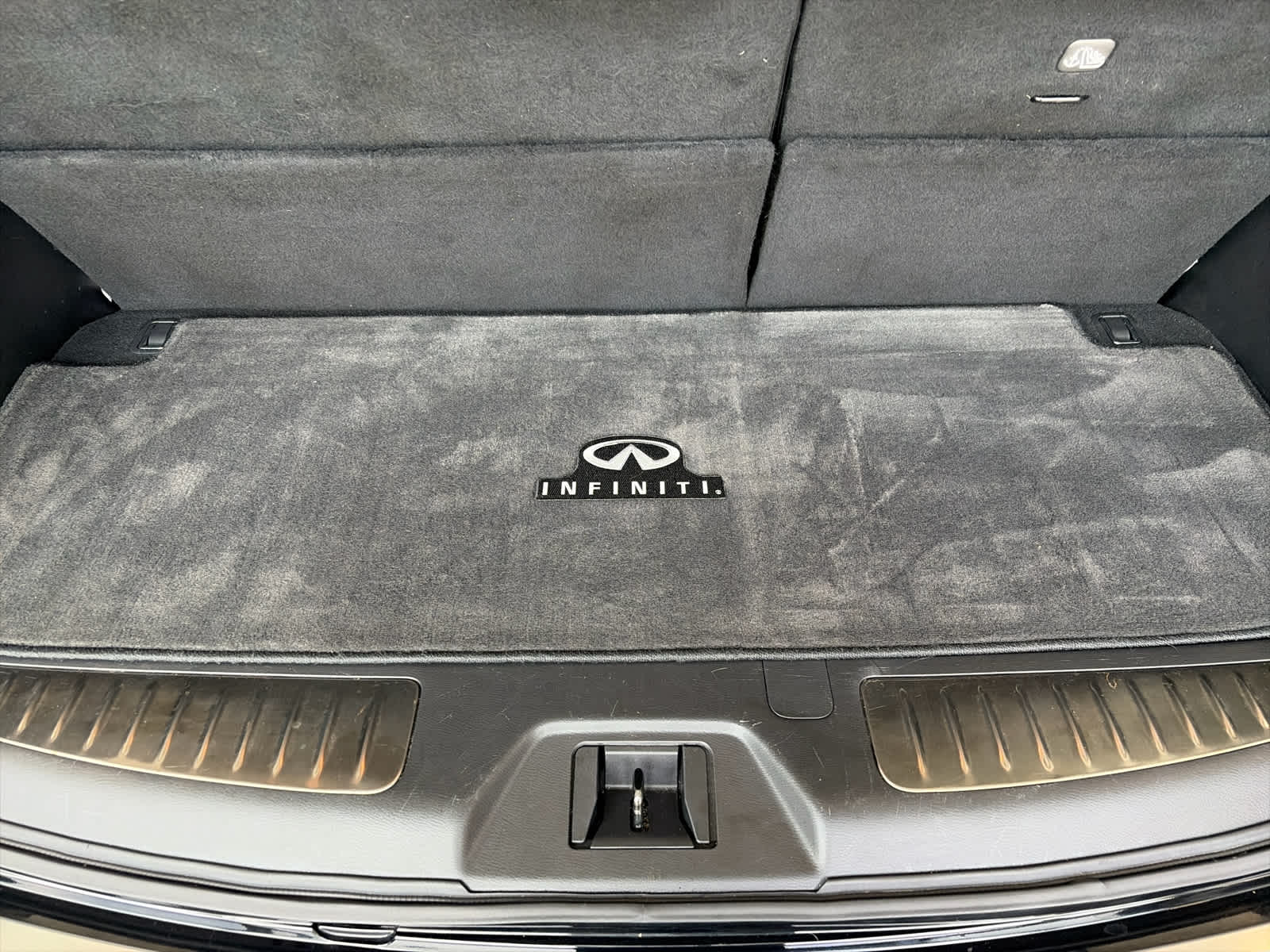 2019 INFINITI QX80 LUXE AWD