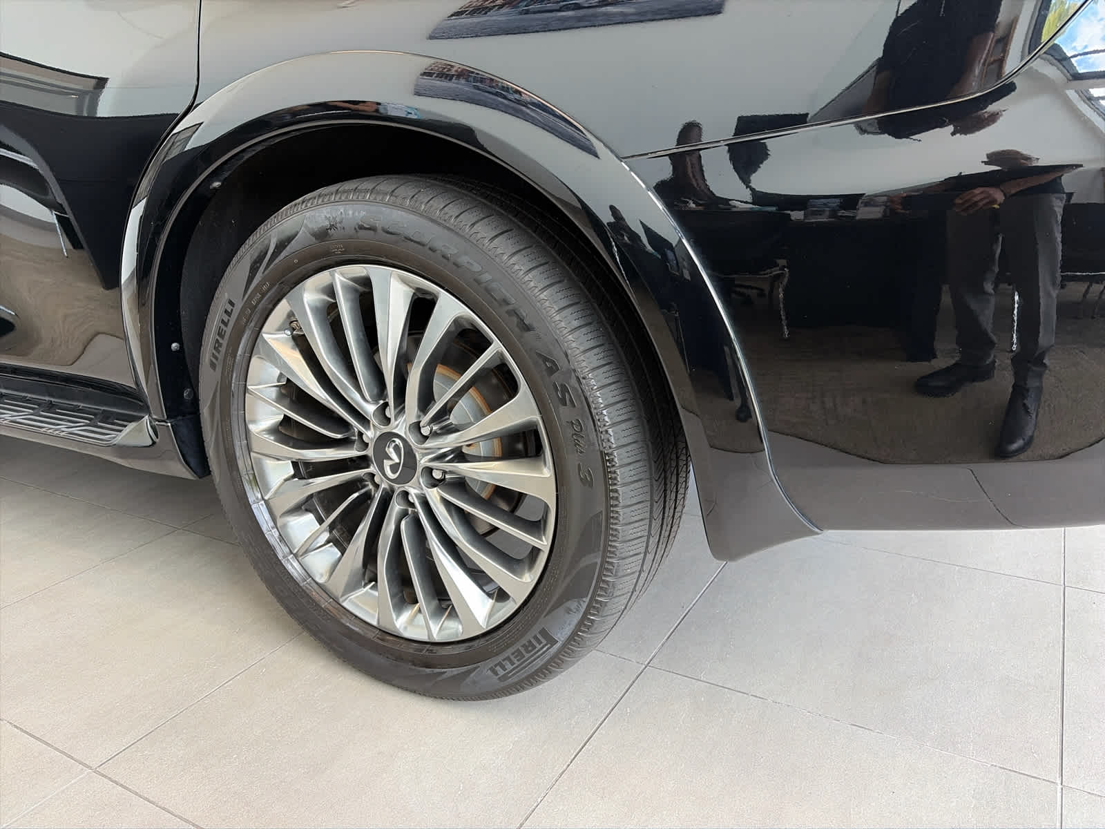 2019 INFINITI QX80 LUXE AWD