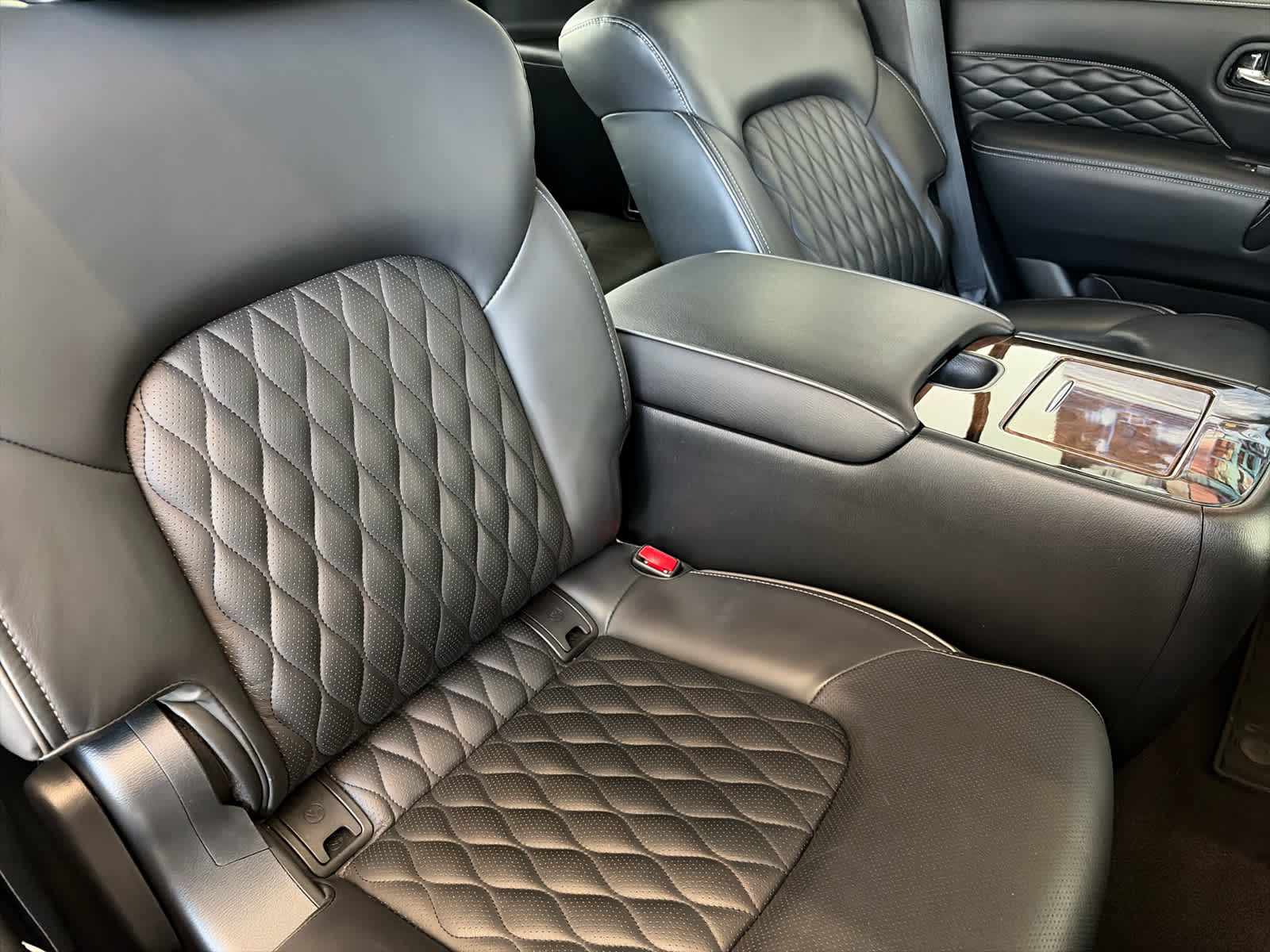 2019 INFINITI QX80 LUXE AWD