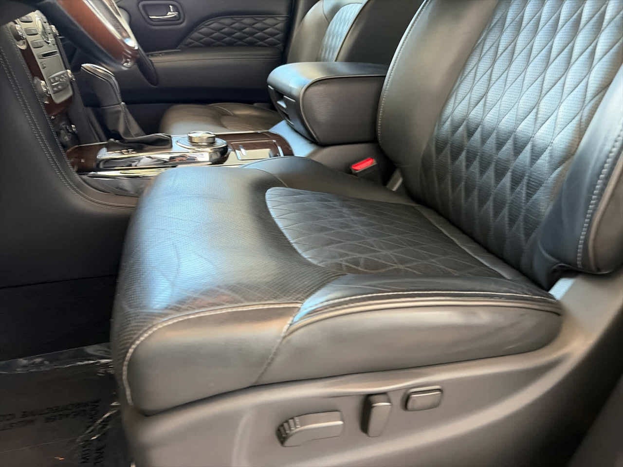 2019 INFINITI QX80 LUXE AWD
