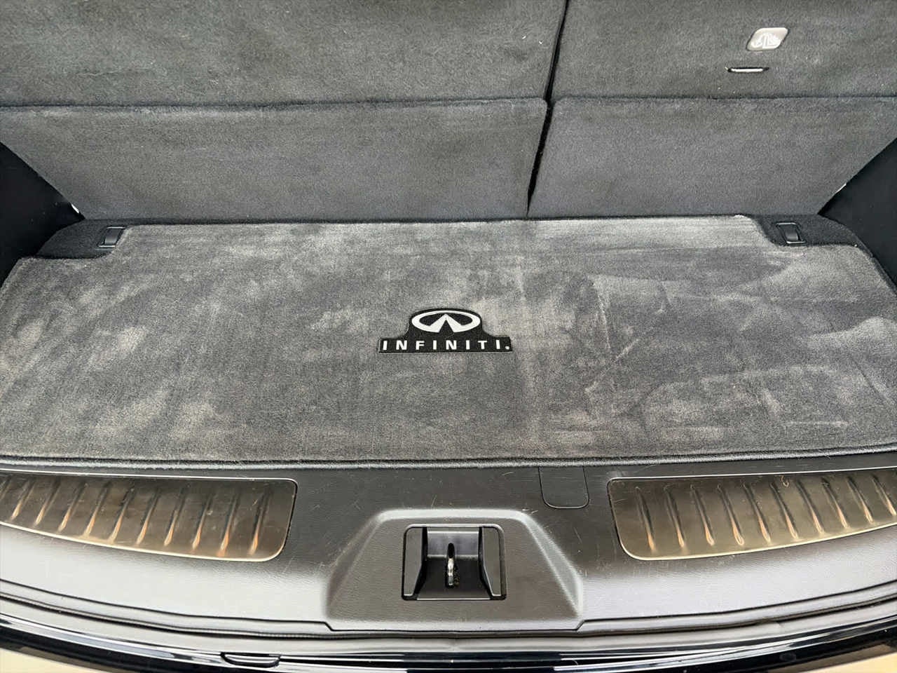 2019 INFINITI QX80 LUXE AWD