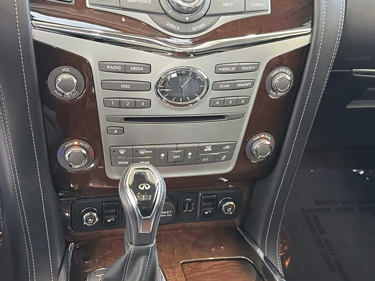 2019 INFINITI QX80 LUXE AWD