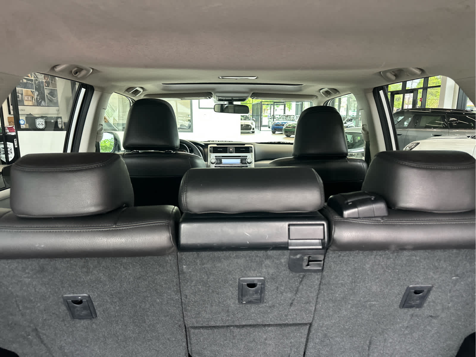 2010 Toyota 4Runner RWD 4dr V6 SR5