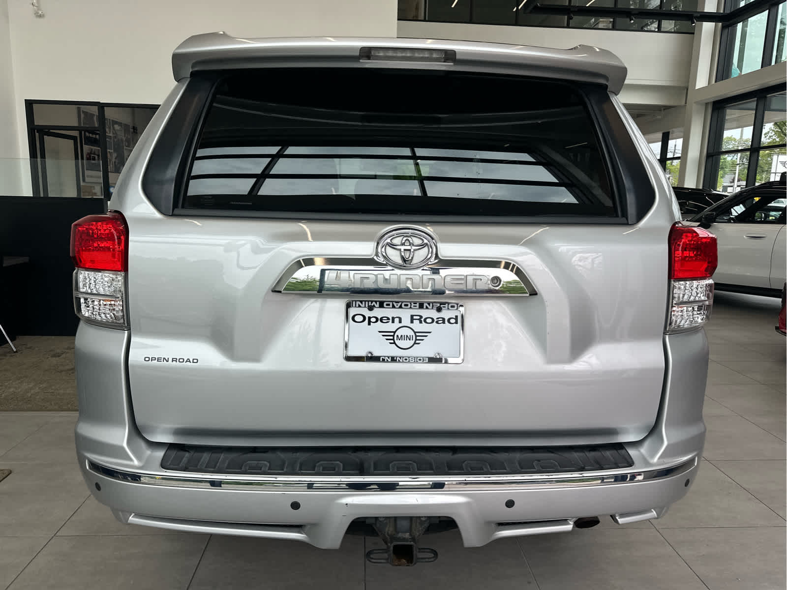 2010 Toyota 4Runner RWD 4dr V6 SR5