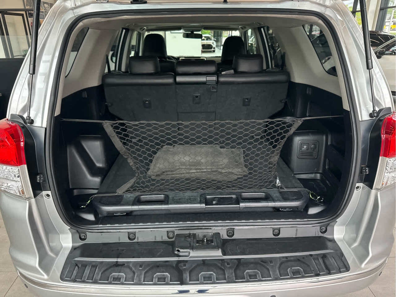 2010 Toyota 4Runner RWD 4dr V6 SR5