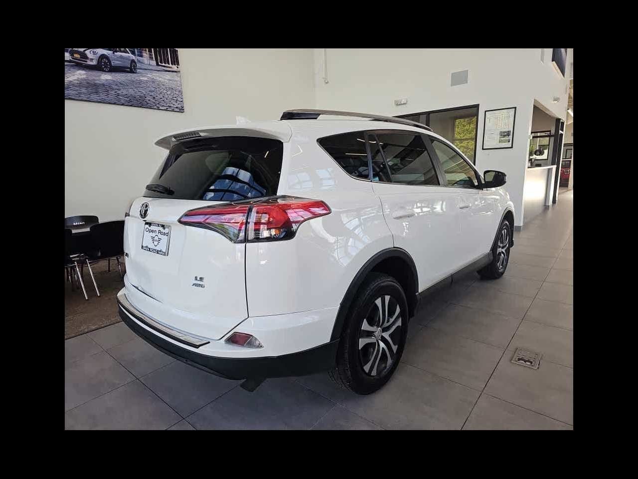 2017 Toyota RAV4 LE AWD