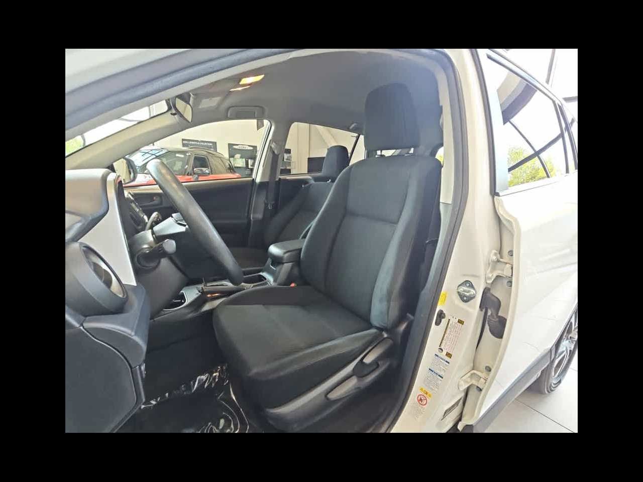 2017 Toyota RAV4 LE AWD