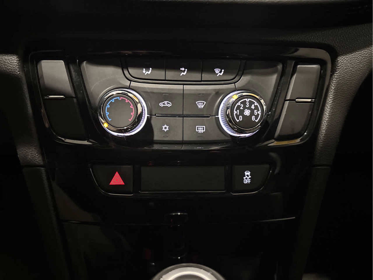 2022 Buick Encore AWD 4dr Preferred