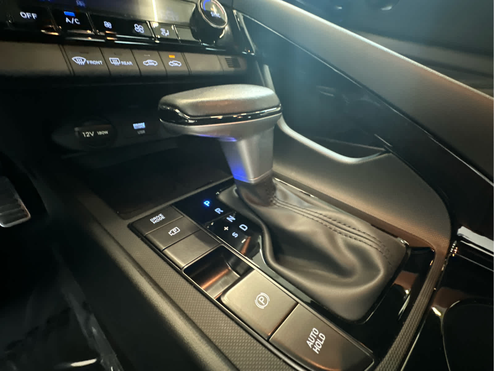 2025 Hyundai Elantra Hybrid SEL Sport DCT