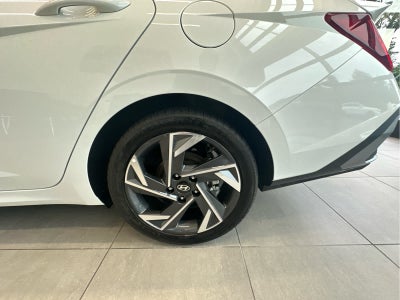 2025 Hyundai Elantra Hybrid SEL Sport DCT