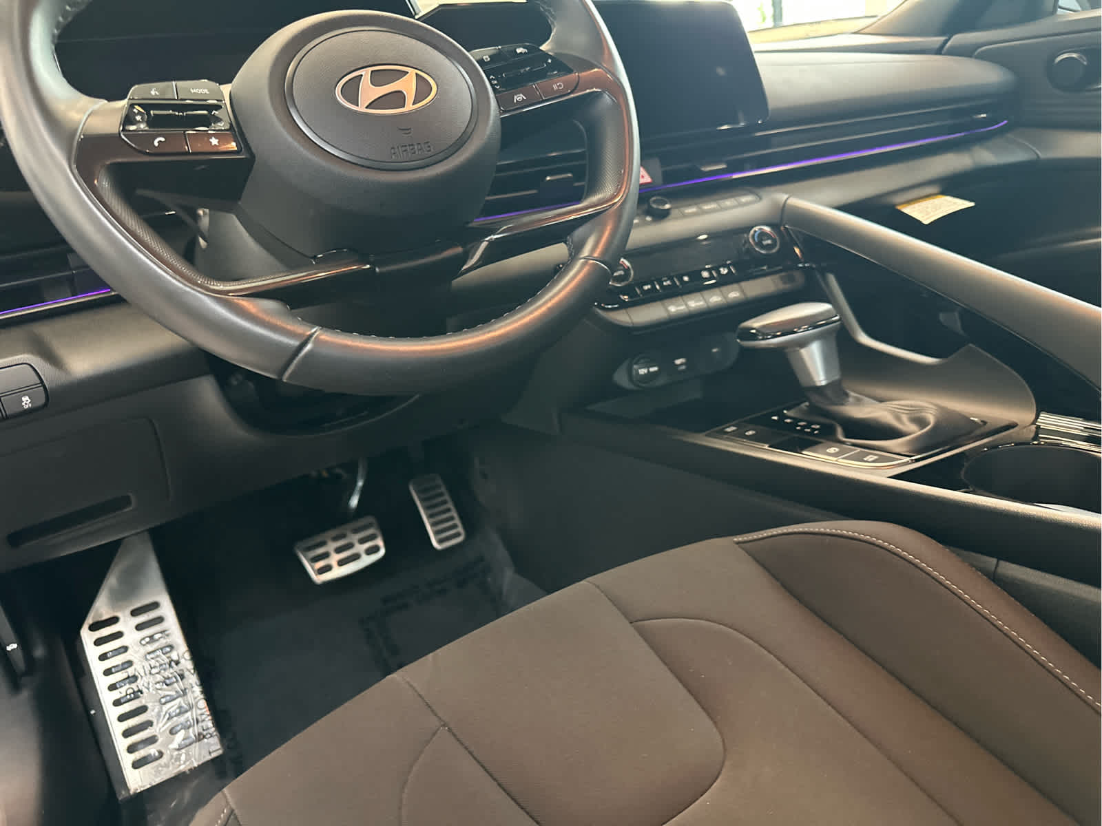 2025 Hyundai Elantra Hybrid SEL Sport DCT