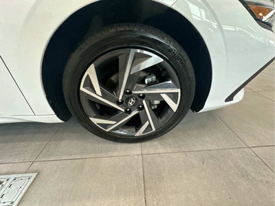 2025 Hyundai Elantra Hybrid SEL Sport DCT