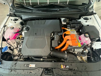 2025 Hyundai Elantra Hybrid SEL Sport DCT
