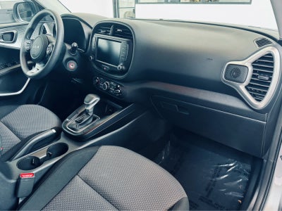 2023 Kia Soul LX IVT
