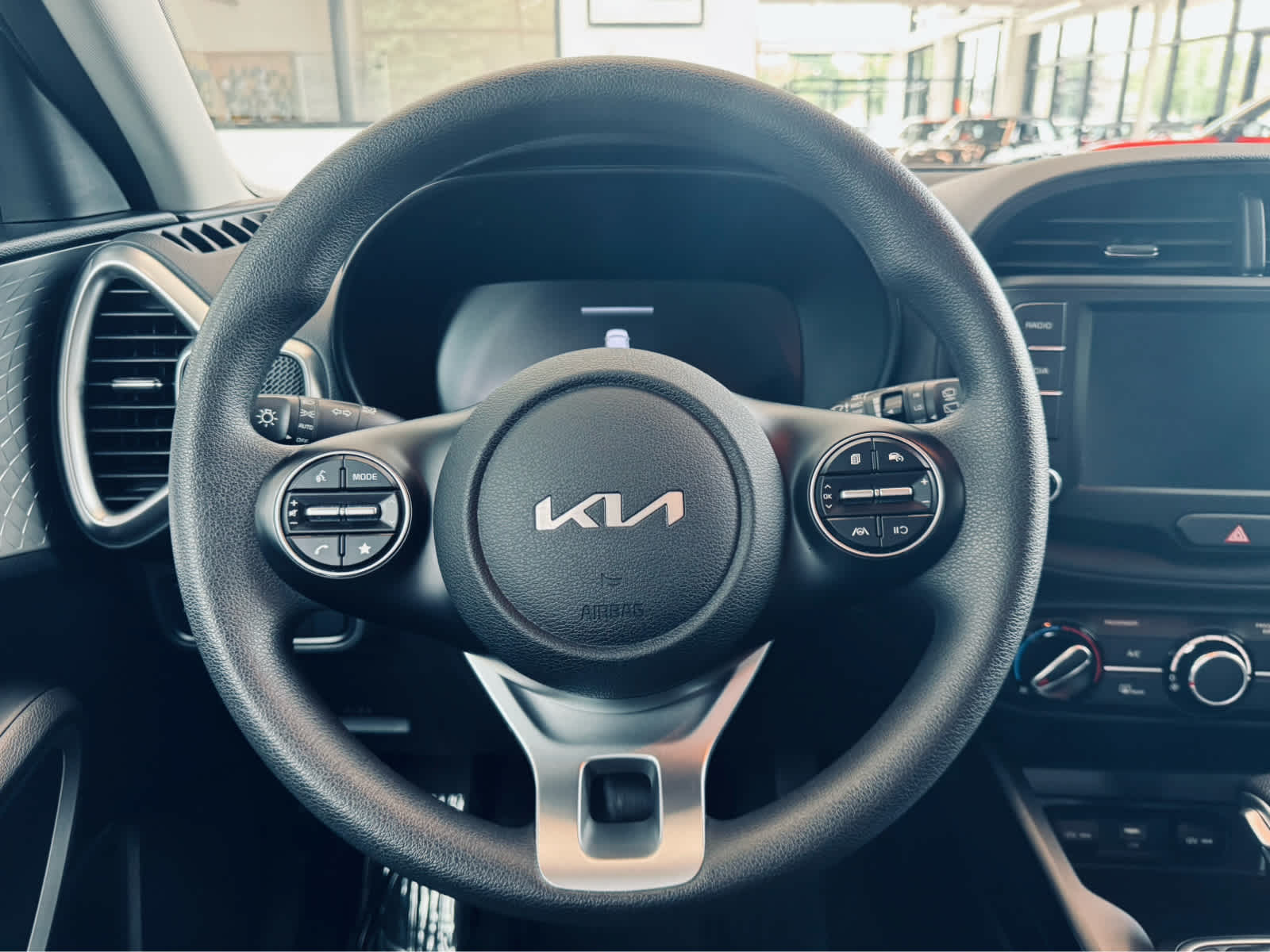 2023 Kia Soul LX IVT