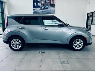2023 Kia Soul LX IVT