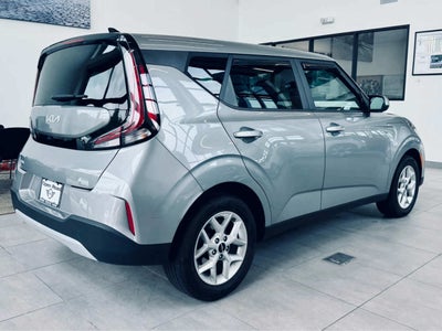 2023 Kia Soul LX IVT