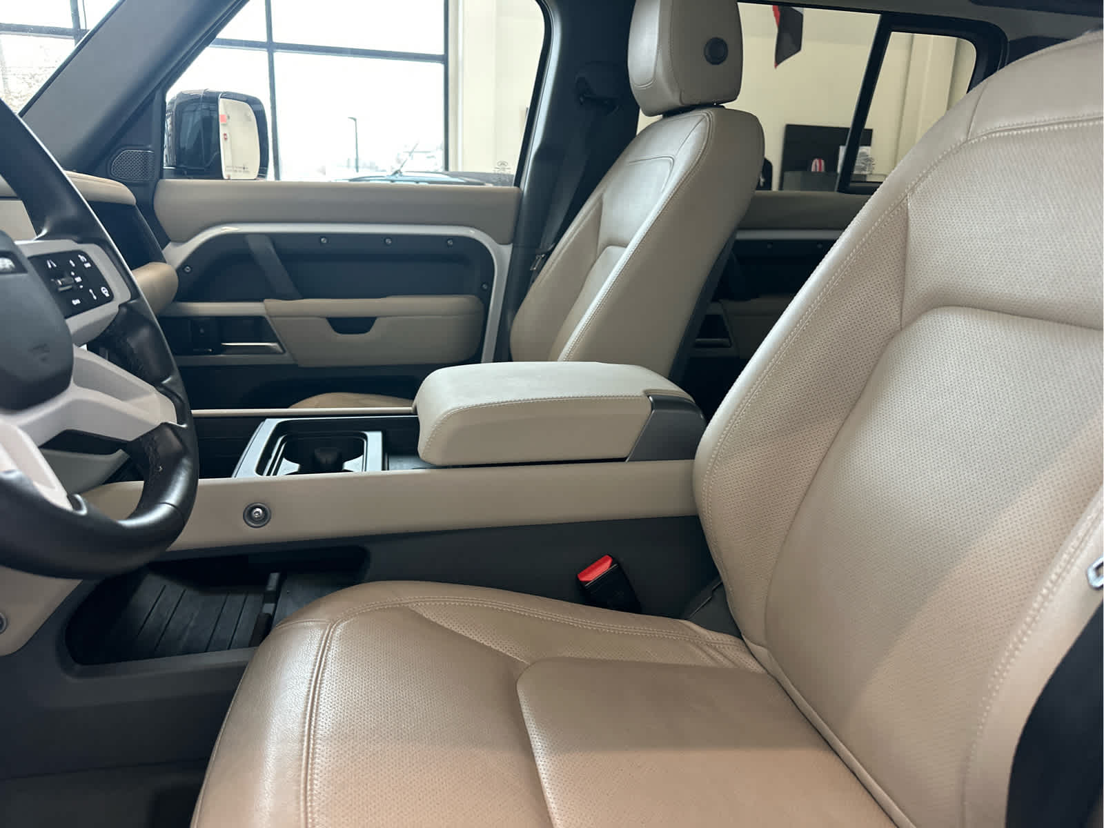 2024 Land Rover Defender 110 P300 S