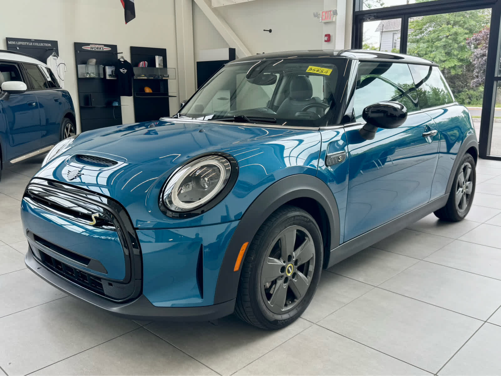 2024 MINI HARDTOP 2 DOOR Cooper SE FWD