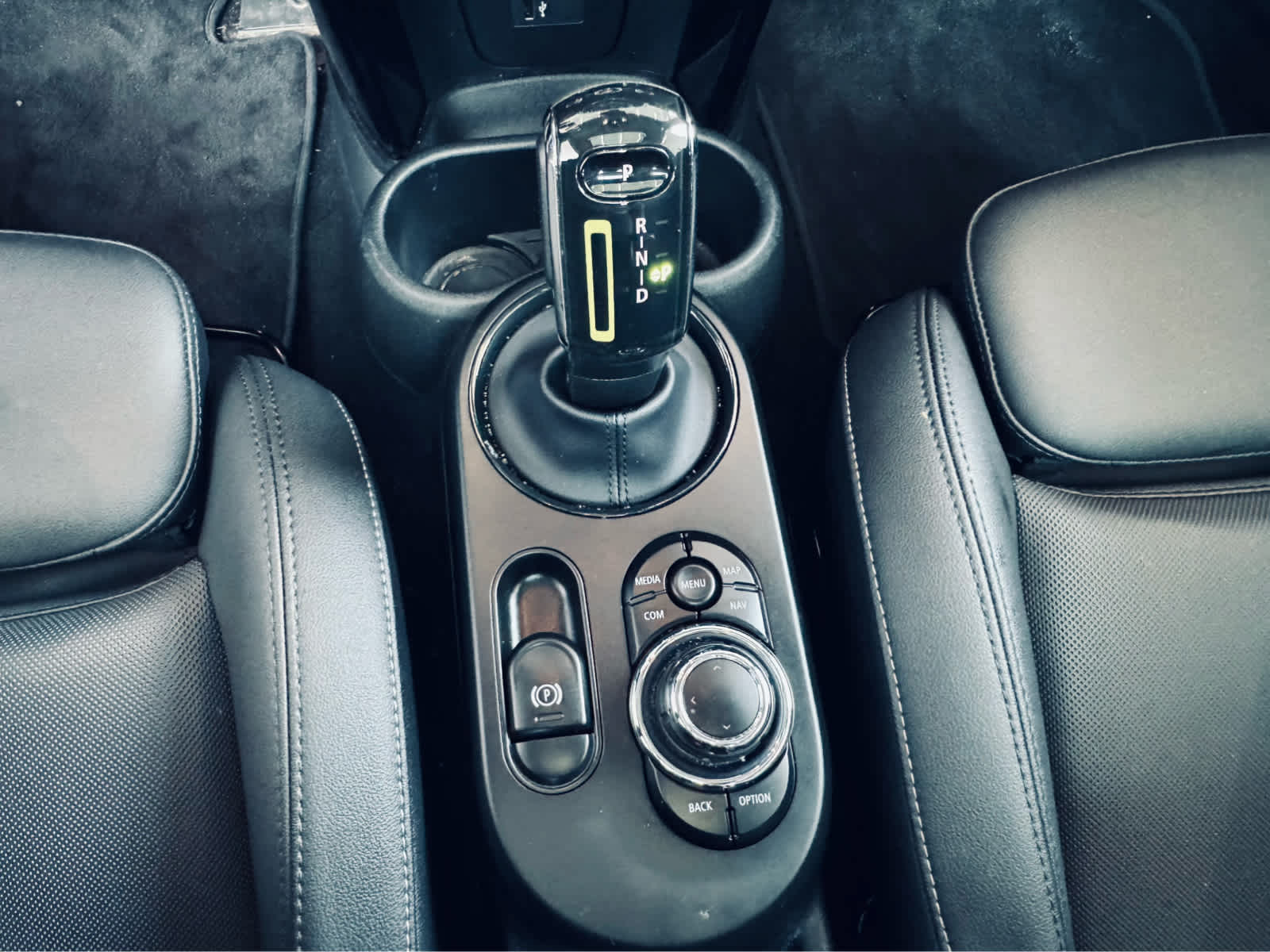 2024 MINI HARDTOP 2 DOOR Cooper SE FWD