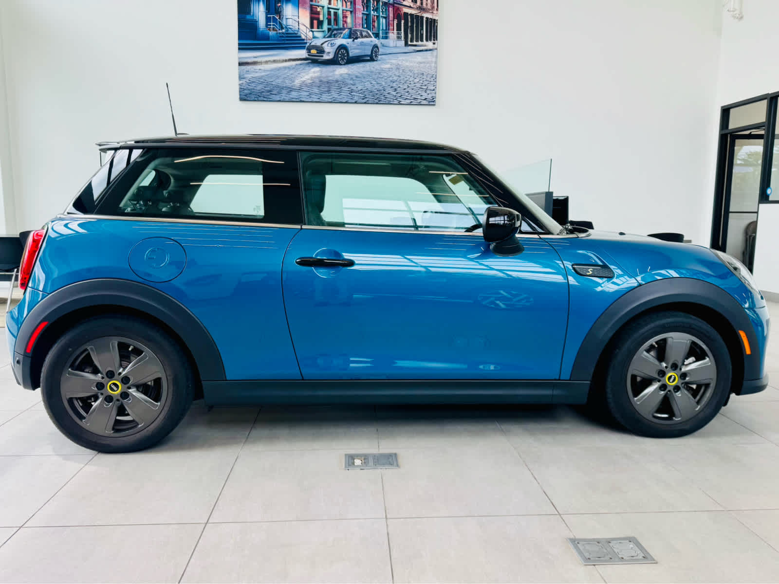 2024 MINI HARDTOP 2 DOOR Cooper SE FWD