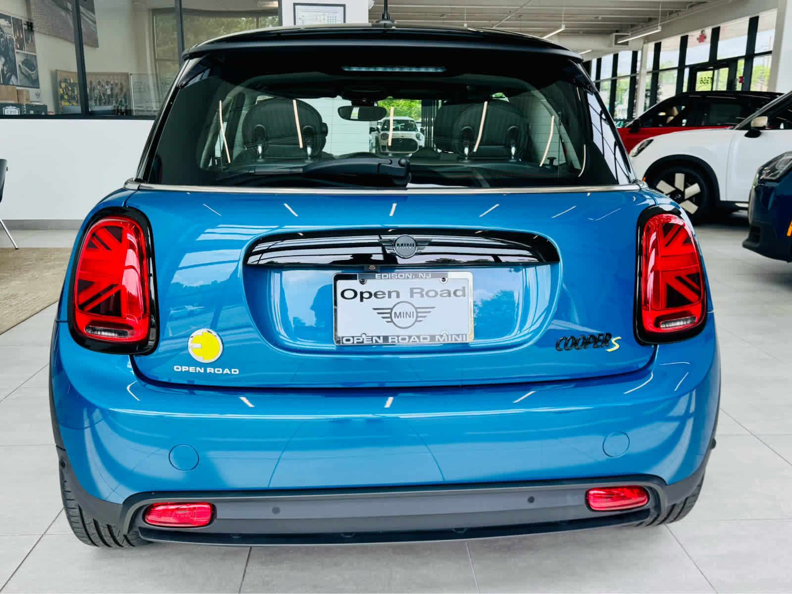 2024 MINI HARDTOP 2 DOOR Cooper SE FWD
