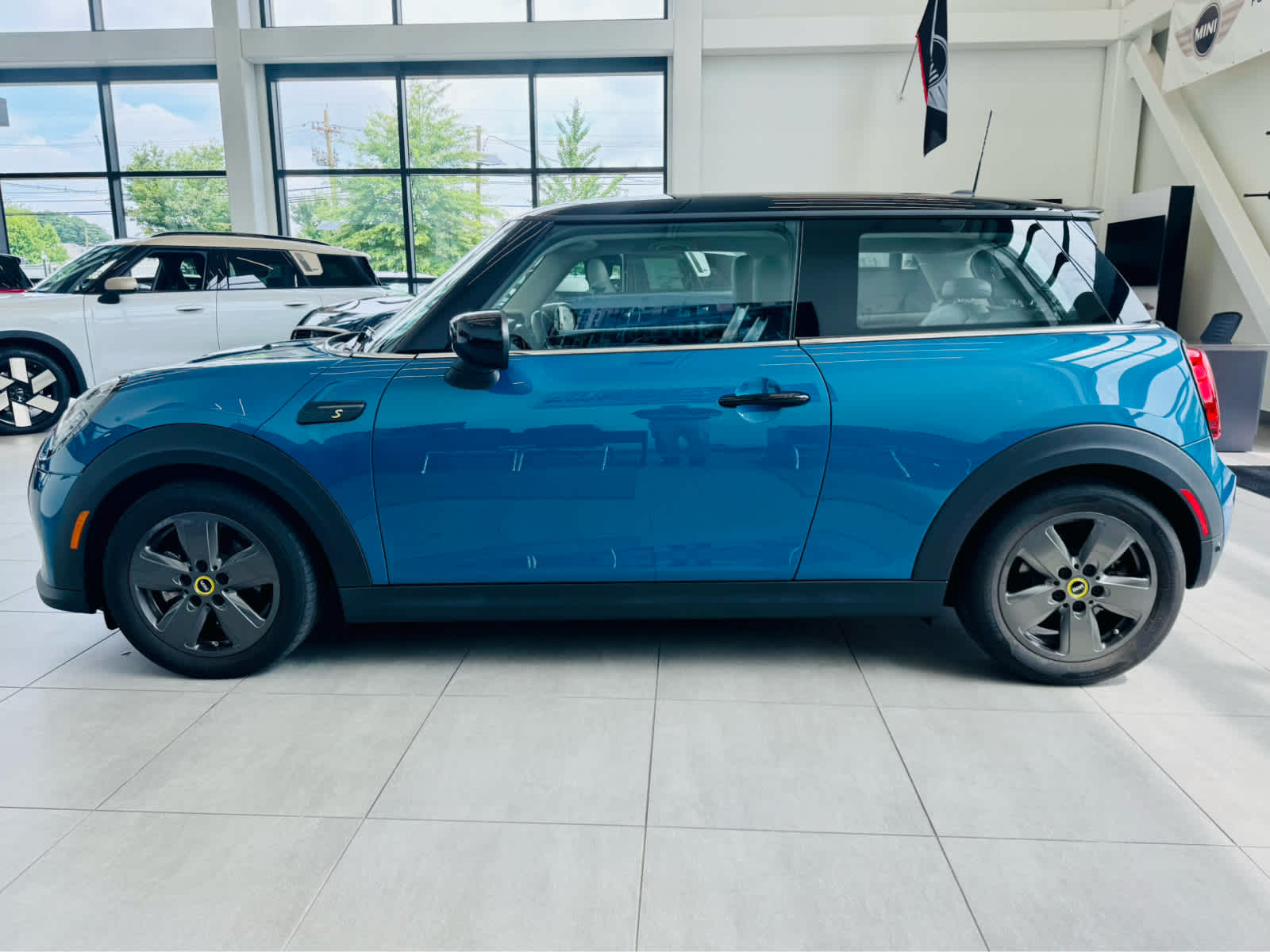 2024 MINI HARDTOP 2 DOOR Cooper SE FWD
