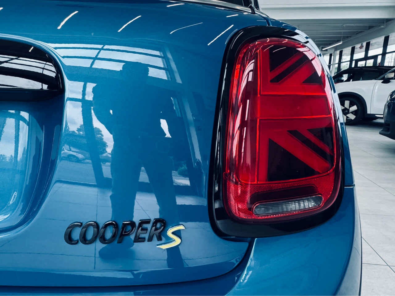 2024 MINI HARDTOP 2 DOOR Cooper SE FWD