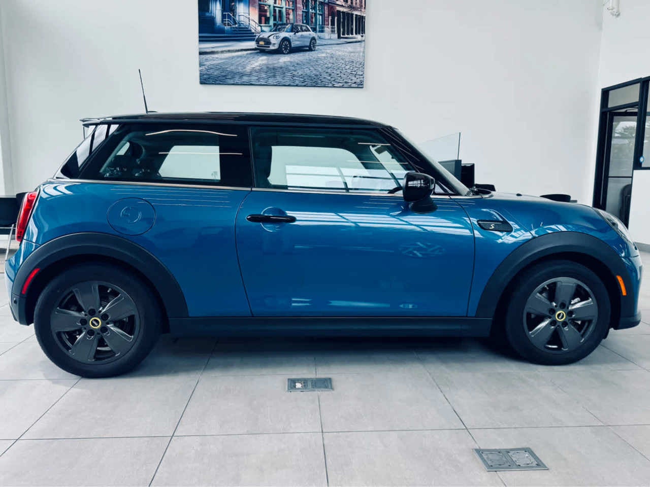2024 MINI HARDTOP 2 DOOR Cooper SE FWD