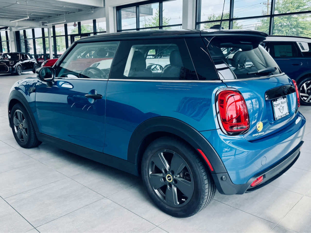 2024 MINI HARDTOP 2 DOOR Cooper SE FWD