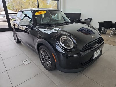 2025 MINI HARDTOP 2 DOOR C Signature Trim FWD