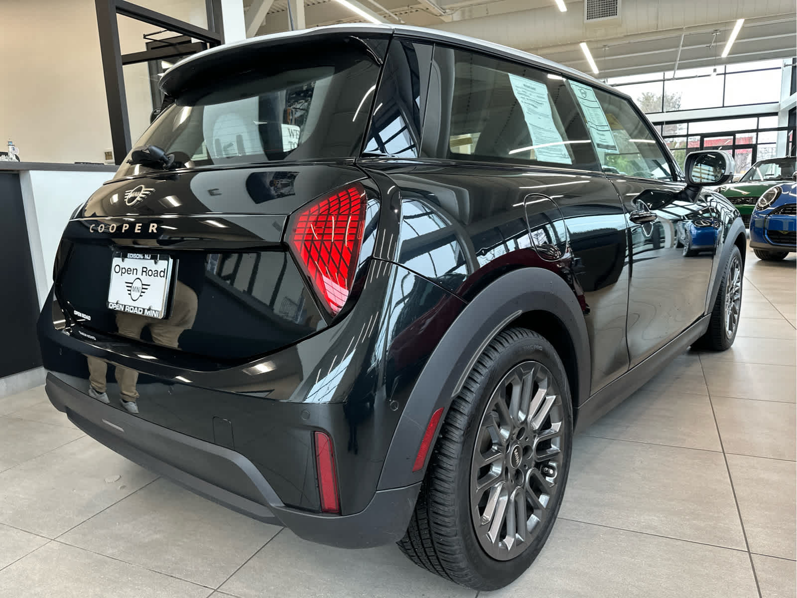2025 MINI HARDTOP 2 DOOR Cooper FWD