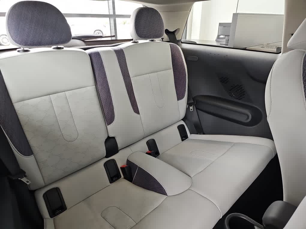 2025 MINI HARDTOP 2 DOOR C Signature Trim FWD