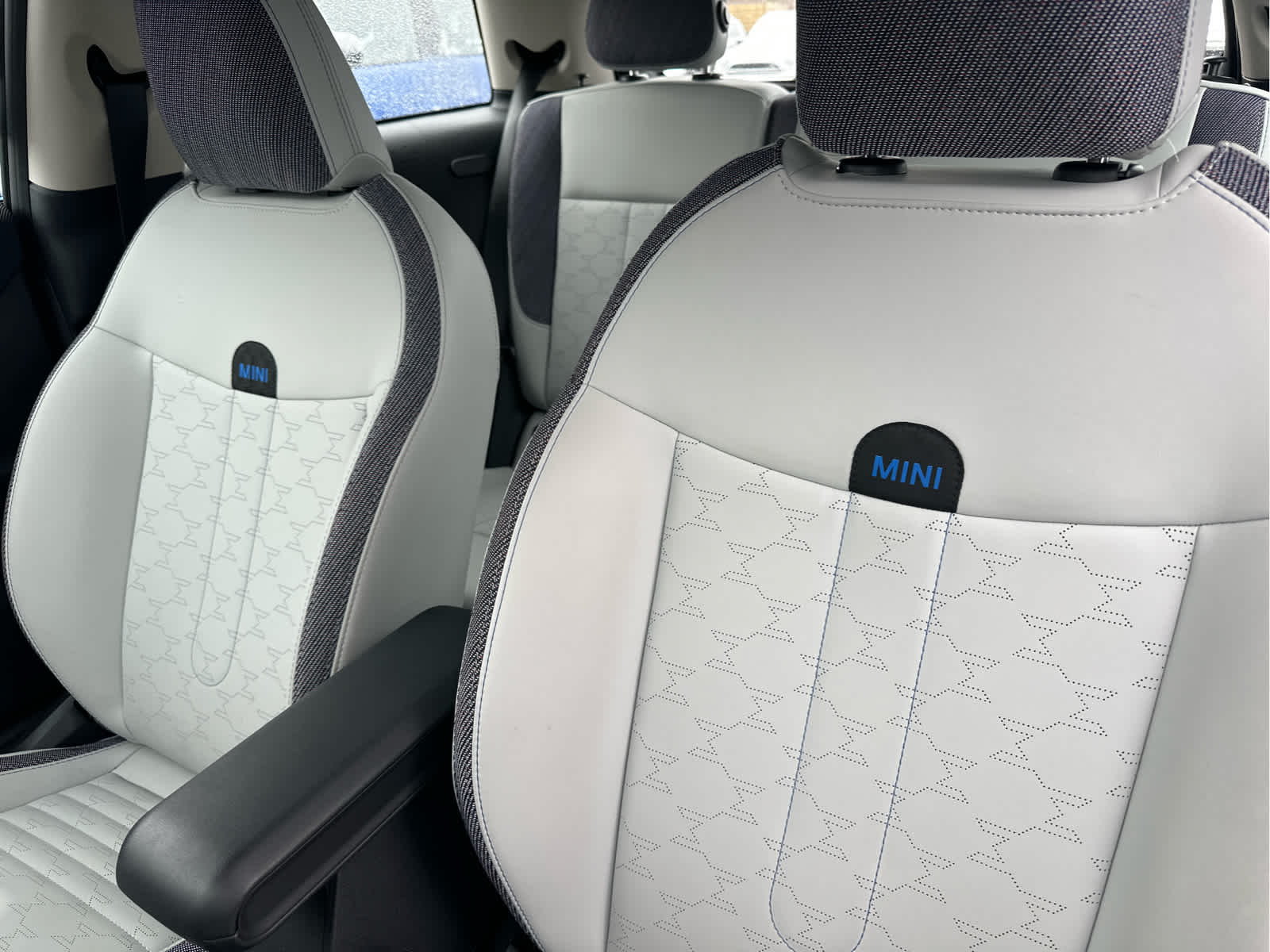 2025 MINI HARDTOP 2 DOOR Cooper FWD