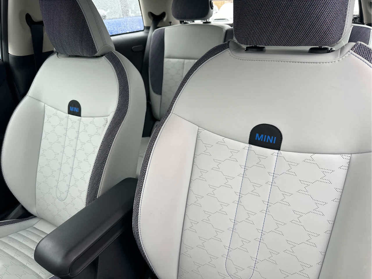 2025 MINI HARDTOP 2 DOOR Cooper FWD