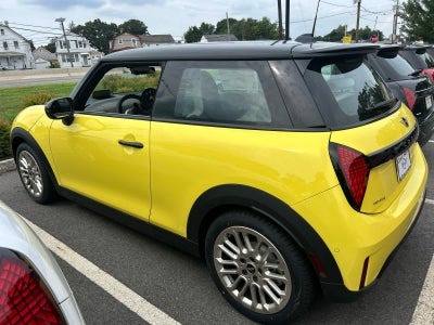2025 MINI HARDTOP 2 DOOR SIGNATURE PLUS