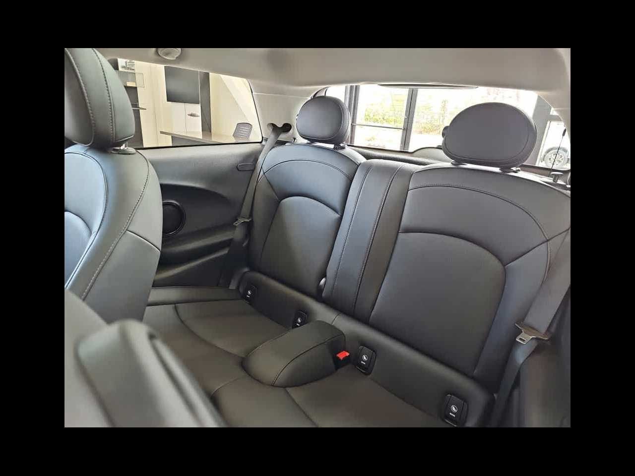 2023 MINI HARDTOP 2 DOOR Cooper FWD