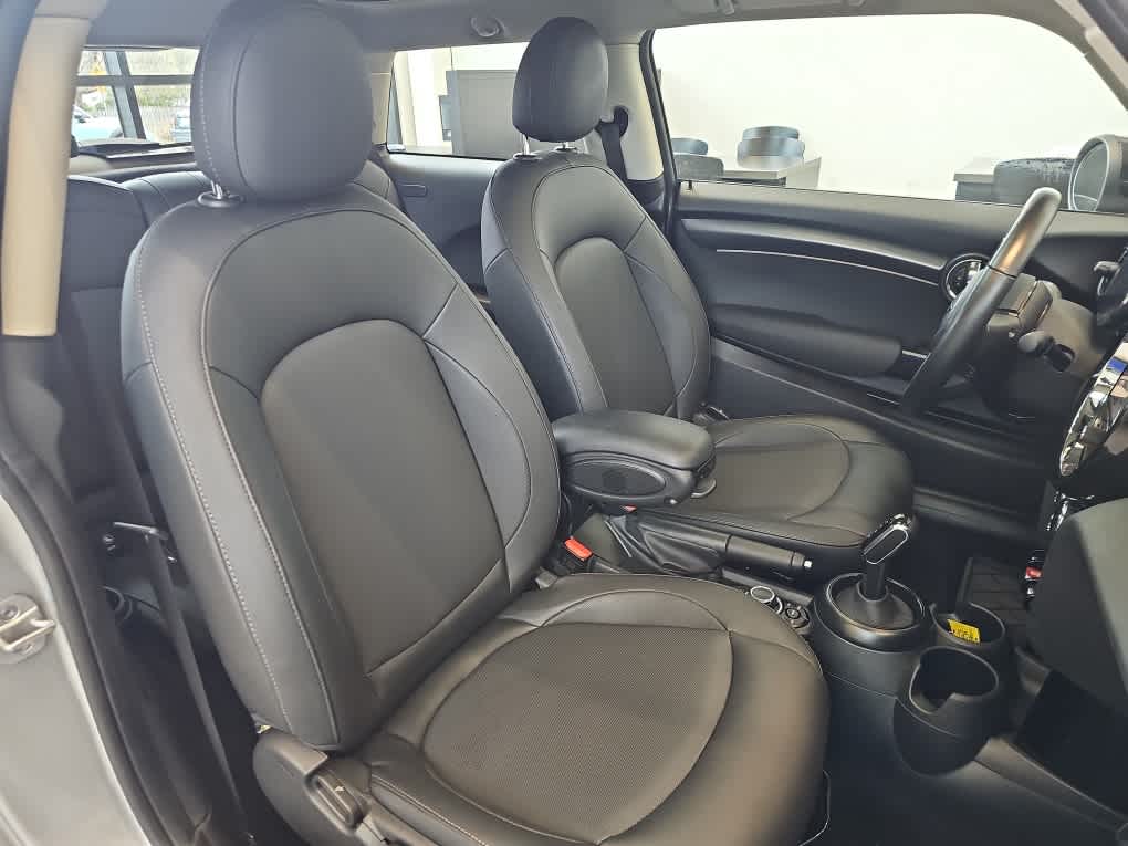 2024 MINI HARDTOP 2 DOOR Cooper FWD