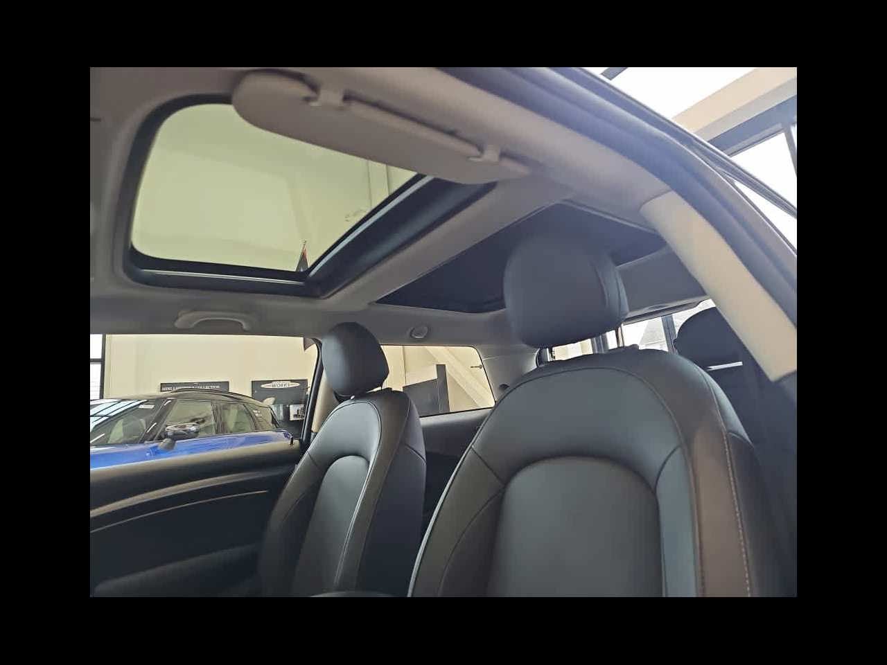 2024 MINI HARDTOP 2 DOOR Cooper FWD