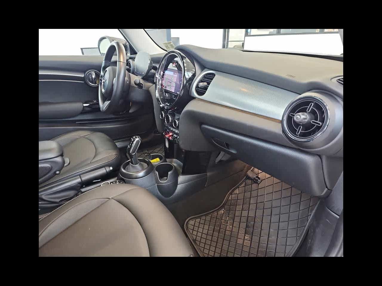 2024 MINI HARDTOP 2 DOOR Cooper FWD