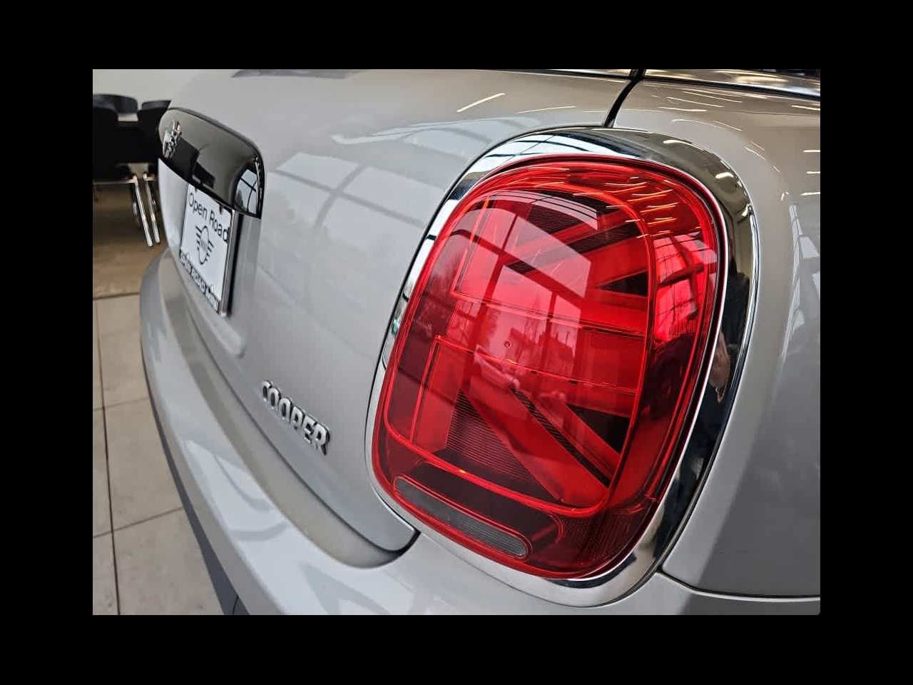 2024 MINI HARDTOP 2 DOOR Cooper FWD