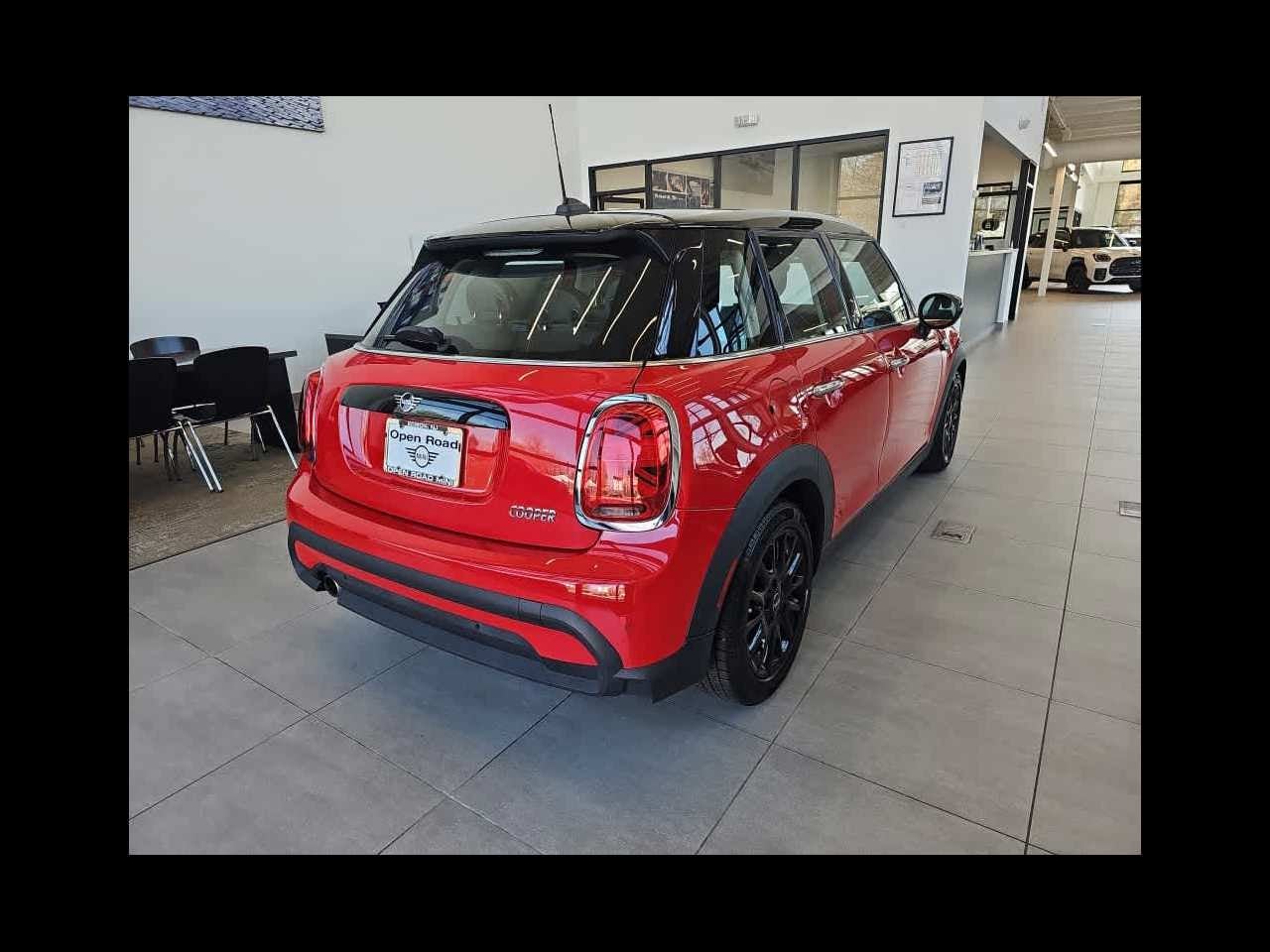 2023 MINI HARDTOP 4 DOOR Cooper FWD
