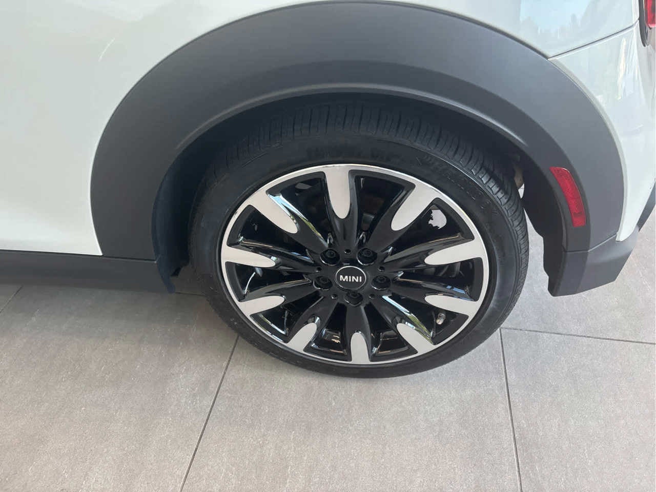 2024 MINI CONVERTIBLE SIGNATURE