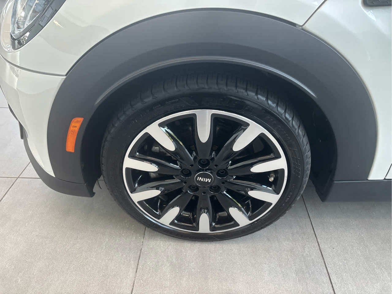 2024 MINI CONVERTIBLE SIGNATURE
