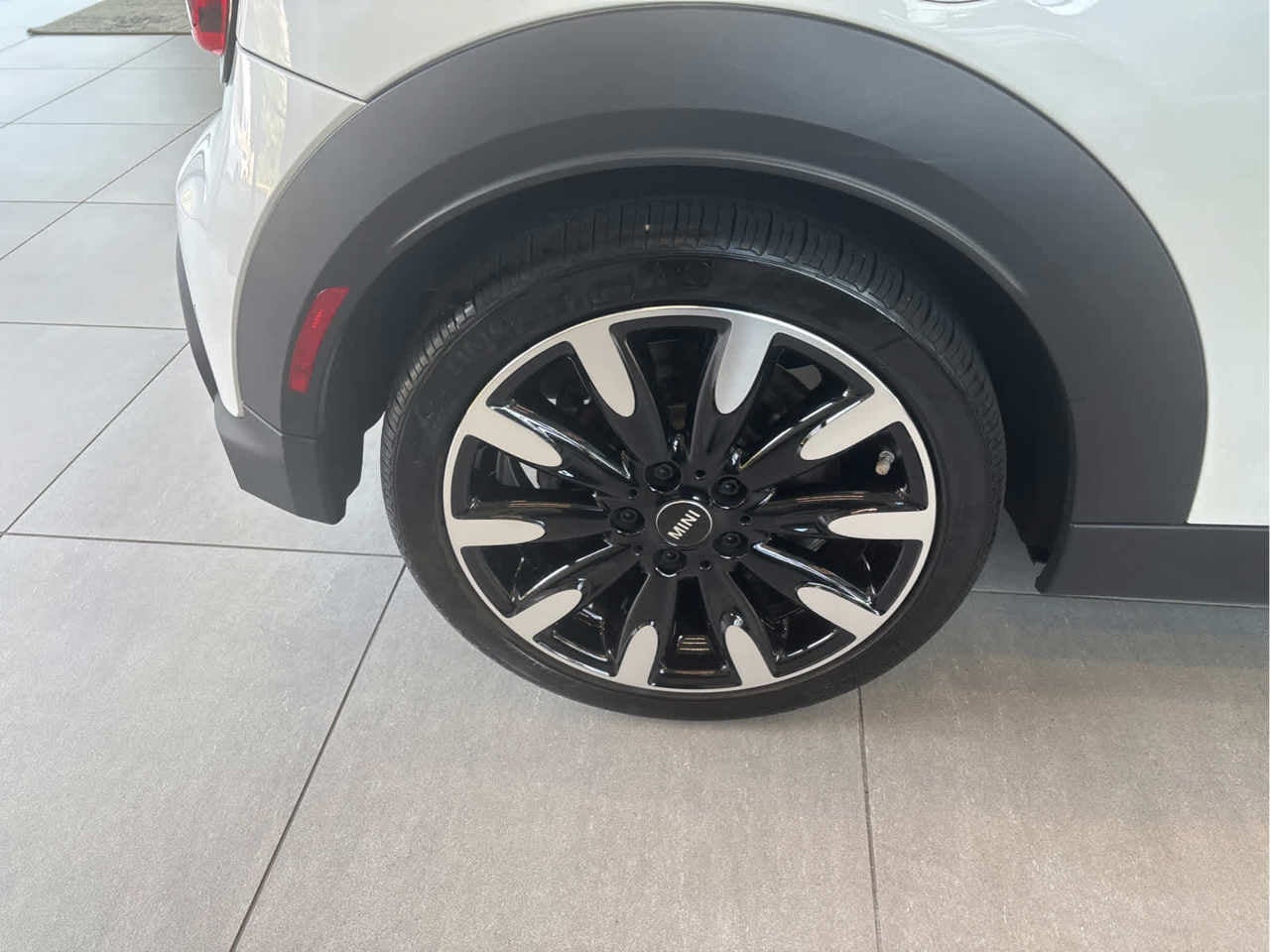 2024 MINI CONVERTIBLE SIGNATURE