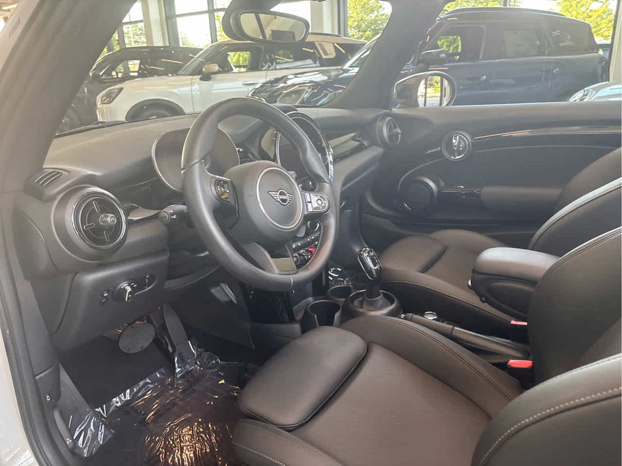 2024 MINI CONVERTIBLE SIGNATURE