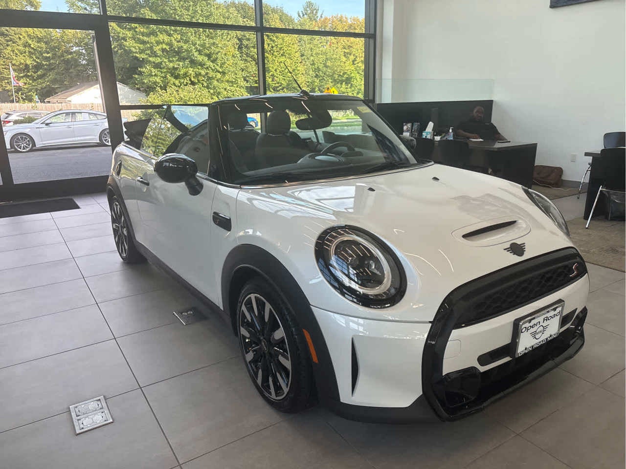 2024 MINI CONVERTIBLE SIGNATURE