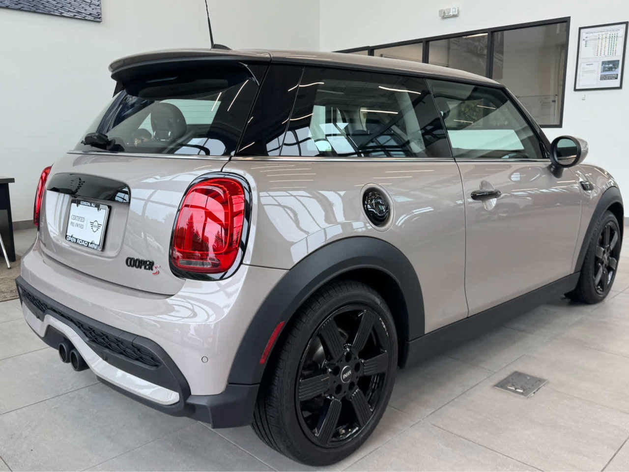 2024 MINI HARDTOP 2 DOOR Cooper S FWD