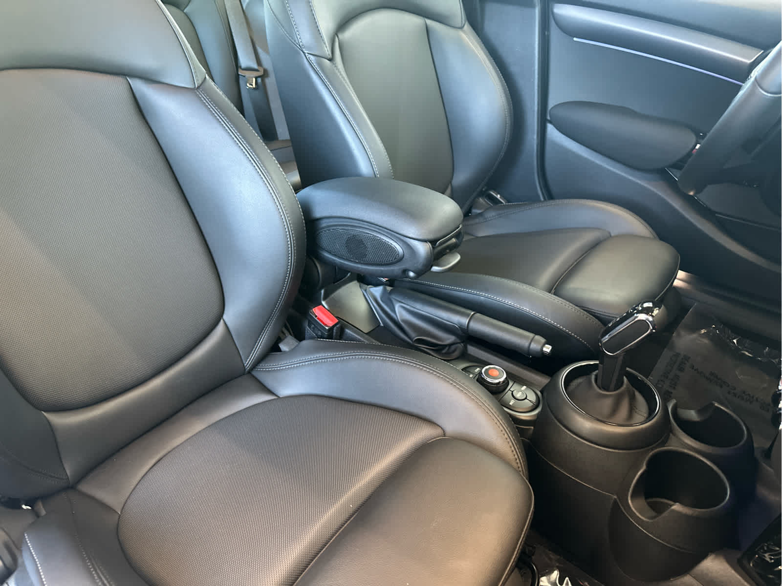 2022 MINI HARDTOP 4 DOOR SIGNATURE